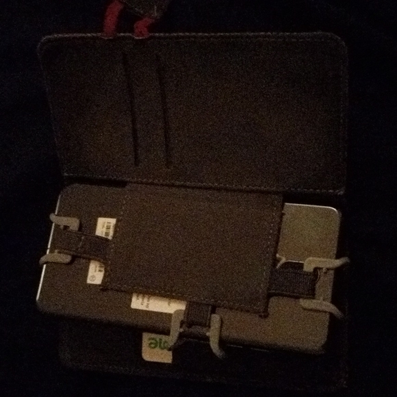 Phone case - Picture 4 of 9